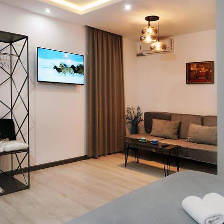 Hotel Varla Кутаиси Екстериор снимка