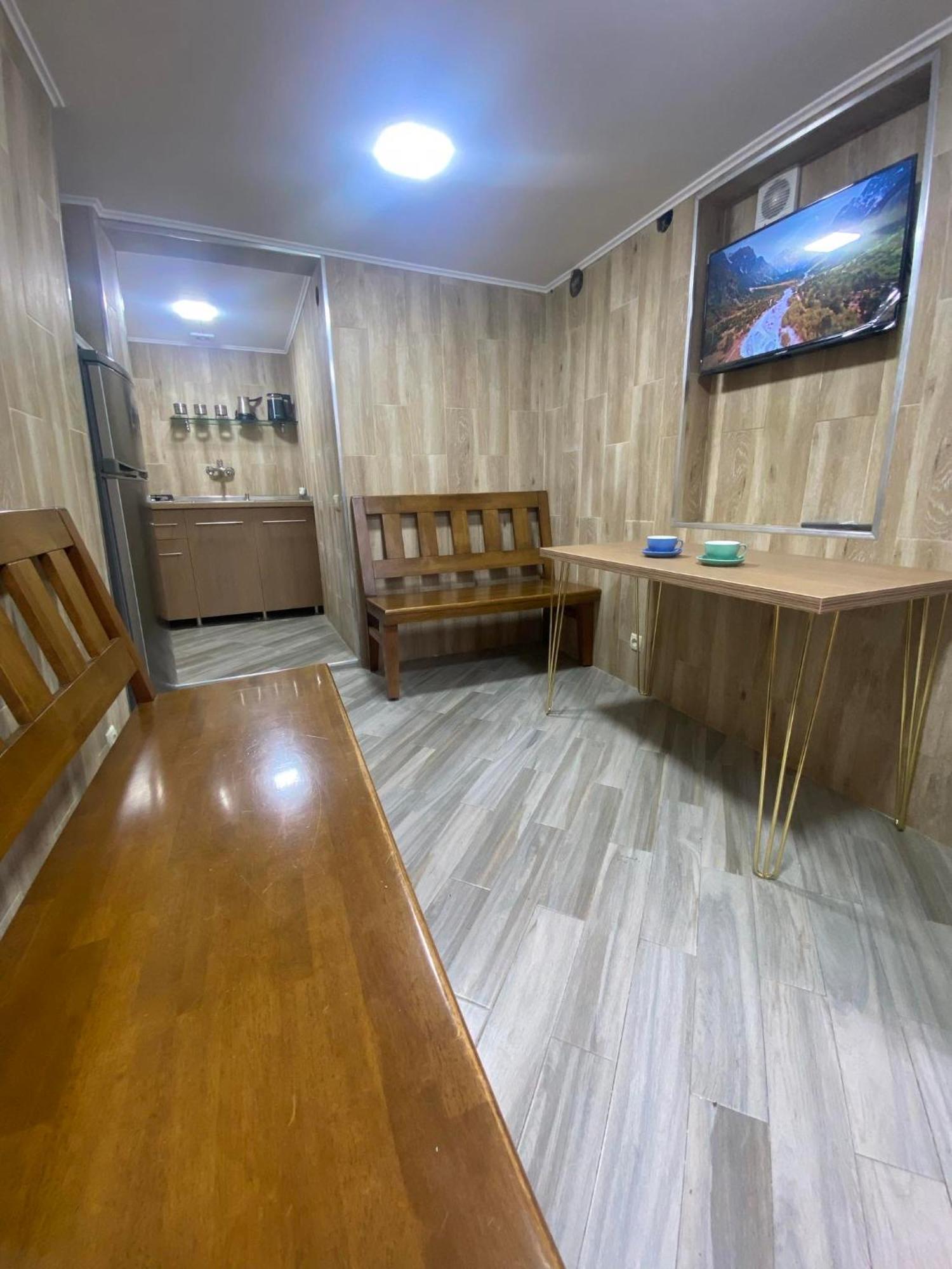 Hotel Varla Кутаиси Екстериор снимка