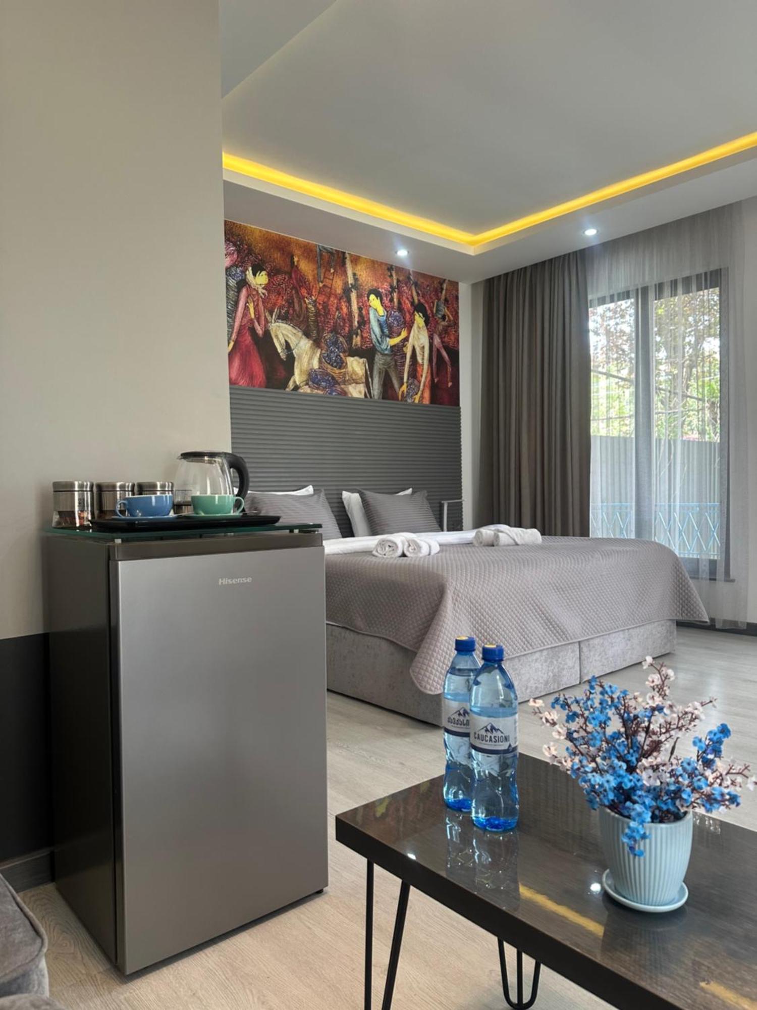 Hotel Varla Кутаиси Екстериор снимка